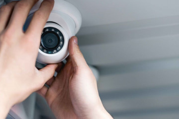 Morador indenizará por instalar câmera voltada para casa do vizinho