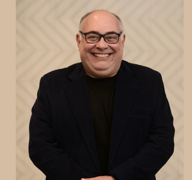 A Jornada de Ronaldo Gouvêa, um Exemplo de Dedicação e Crescimento