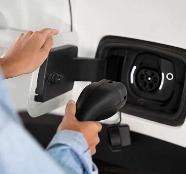 Novas Regras para Carregadores de Carros Elétricos em Condomínios de SP geram alerta