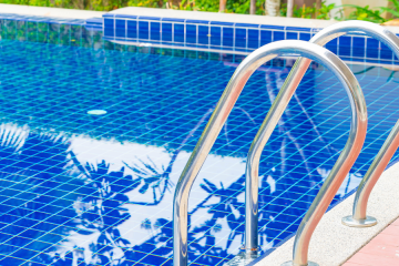 ALERTA: Condomínios com Piscina Devem Ficar Atentos à Nova Resolução do CFQ